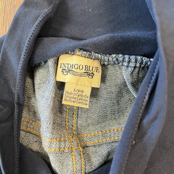 Indigo Blue maternity short SZ LG - Picture 2 of 3